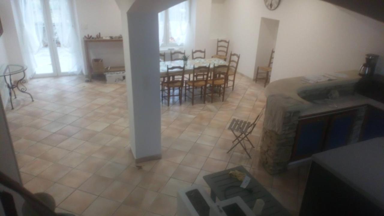 Chambres D'Hotes, Domaine Les Peupliers, Lagnes Exterior photo